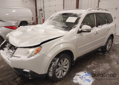 2012 Subaru Forester 2.5X Touring из США, поврежденный, VIN JF2SHBGC8CH415555